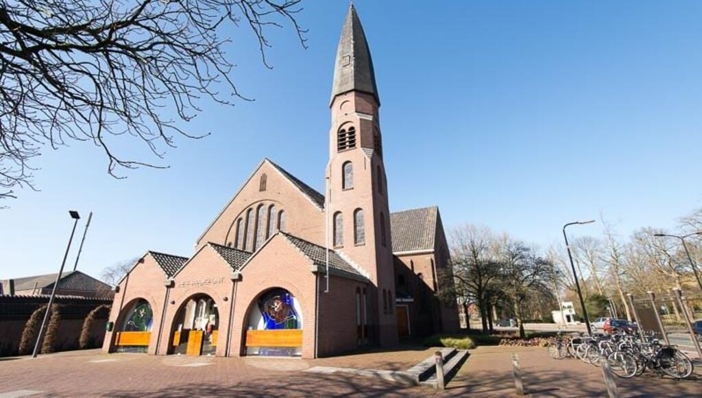 De Kruispuntkerk en omgeving is in de ogen van de OVV een locatie die niet snel genoeg kan worden herontwikkeld tot een bruisende plek, waar kan worden gewoond, gewerkt, geleerd, gekocht en ontspannen. (Foto: PR)