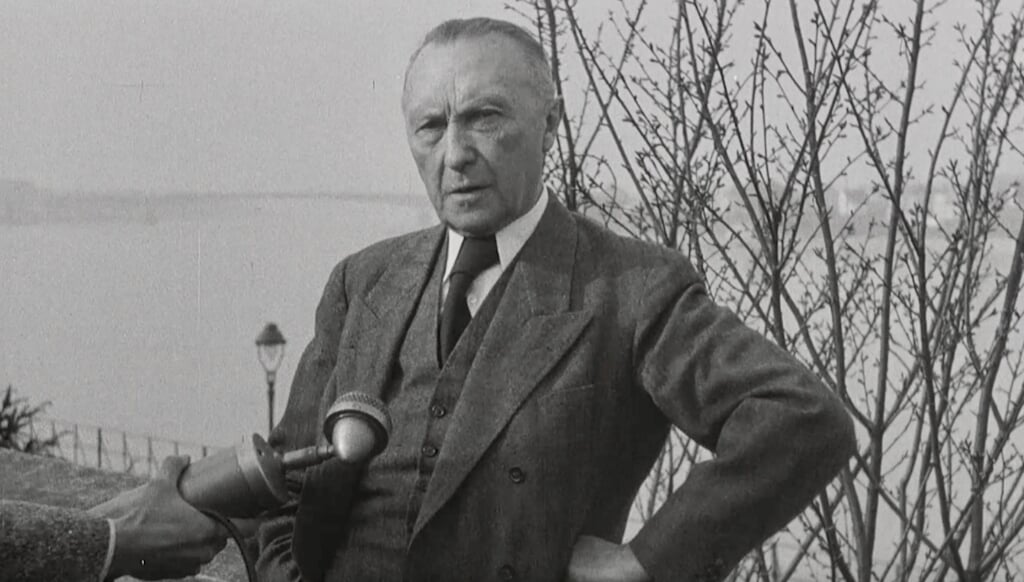 Namens Duitsland aan de onderhandeltafel: Bondskanselier Konrad Adenauer.