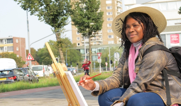 <p>Bondo doet inspiratie op bij het winkelcentrum. </p>