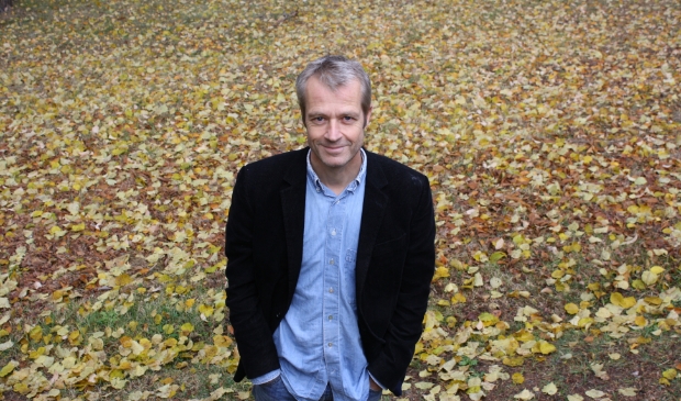 Oud-Amstelveners Sander Kollaard vertelt over zijn boek en signeert.