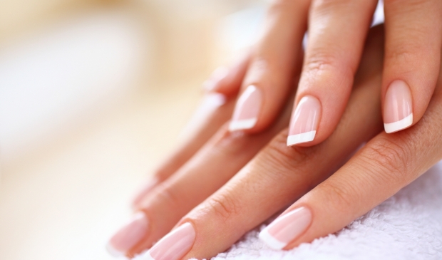 deugd Aardewerk Arbeid BEAUTYWEB] Tips voor een manicure thuis, zo lijken je nagels langer |  amstelveensnieuwsblad
