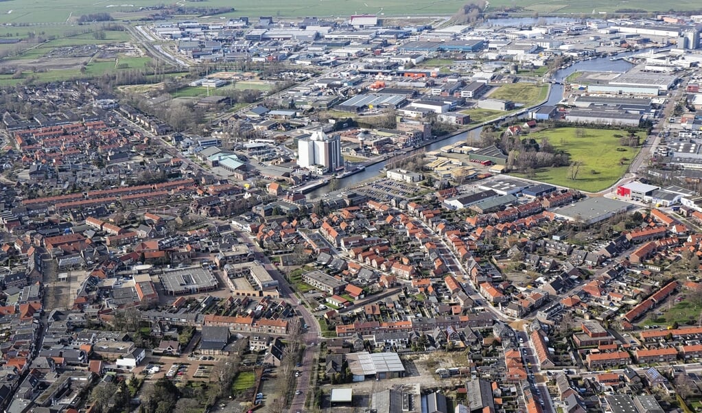 De gemeente Nijkerk is de afgelopen jaren flink uitgebreid en veranderd. Luchtfoto uit 2014.