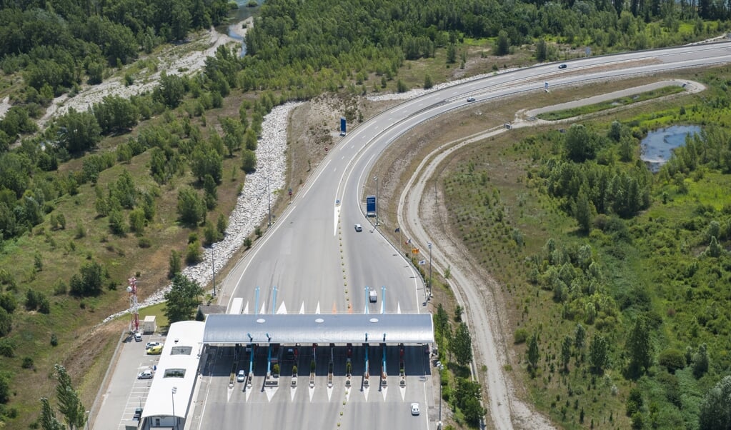 aerial image of tollroad payment