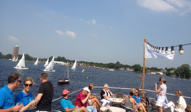 Genieten op het panoramadek van de Koningin Juliana.