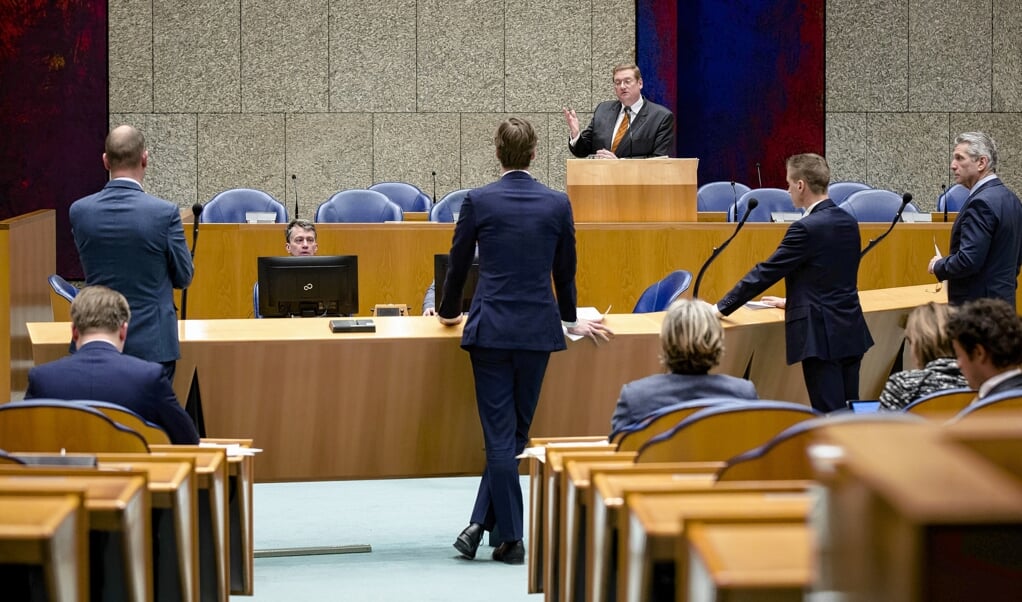 De Tweede Kamer tijdens een debat met interupties.