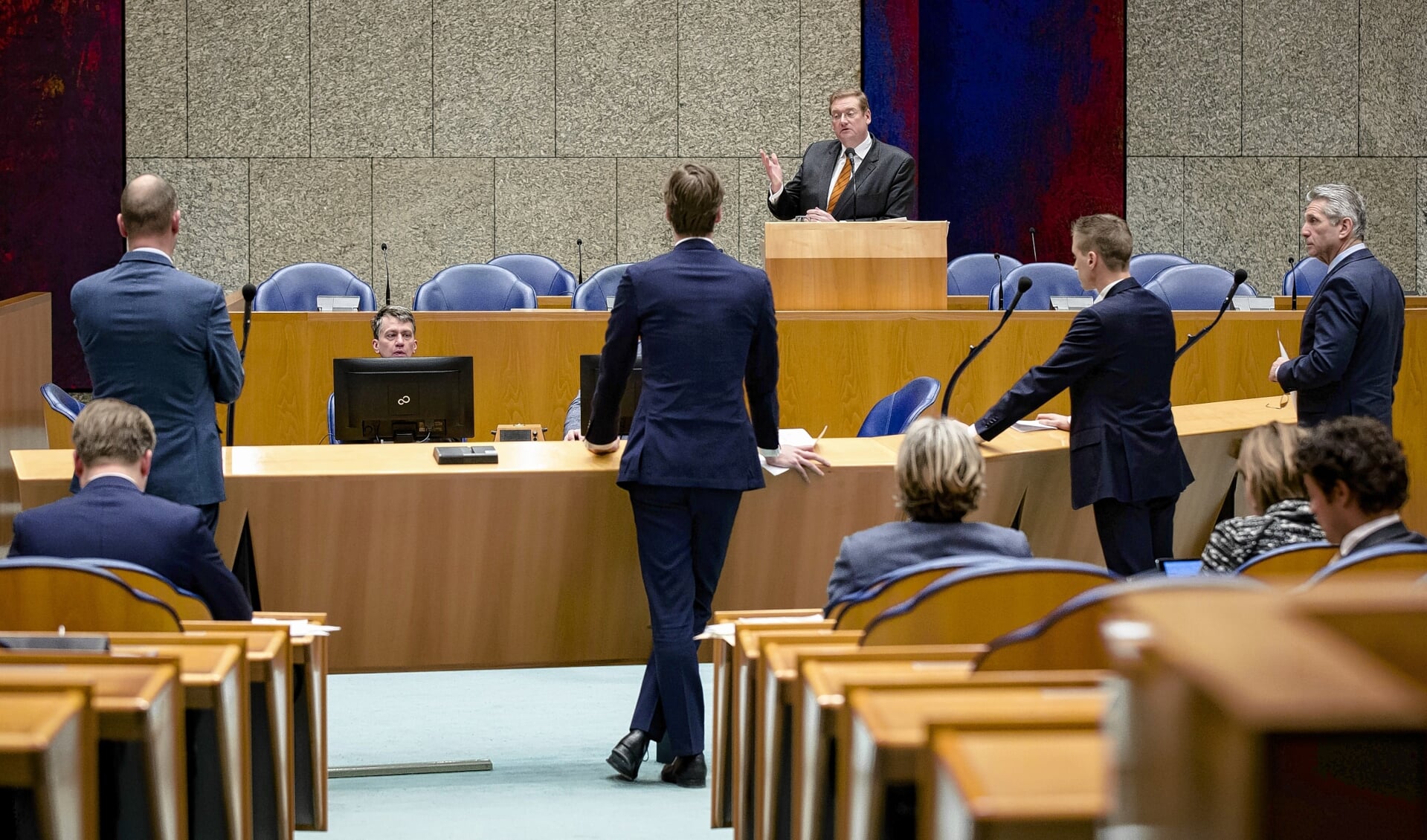 De Tweede Kamer tijdens een debat met interupties.