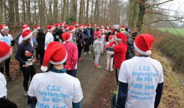 Ze waren goed herkenbaar, de deelnemers aan de Kerstmutsenloop.