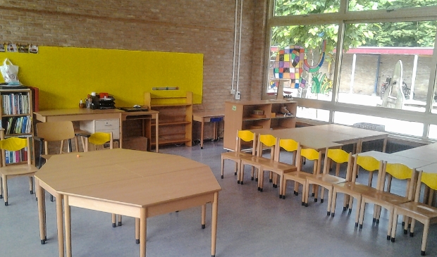 Incompleet team op ruim helft basisscholen | Leusder Krant klaslokaal stoelen | Eemskrant | Nieuws uit de regio