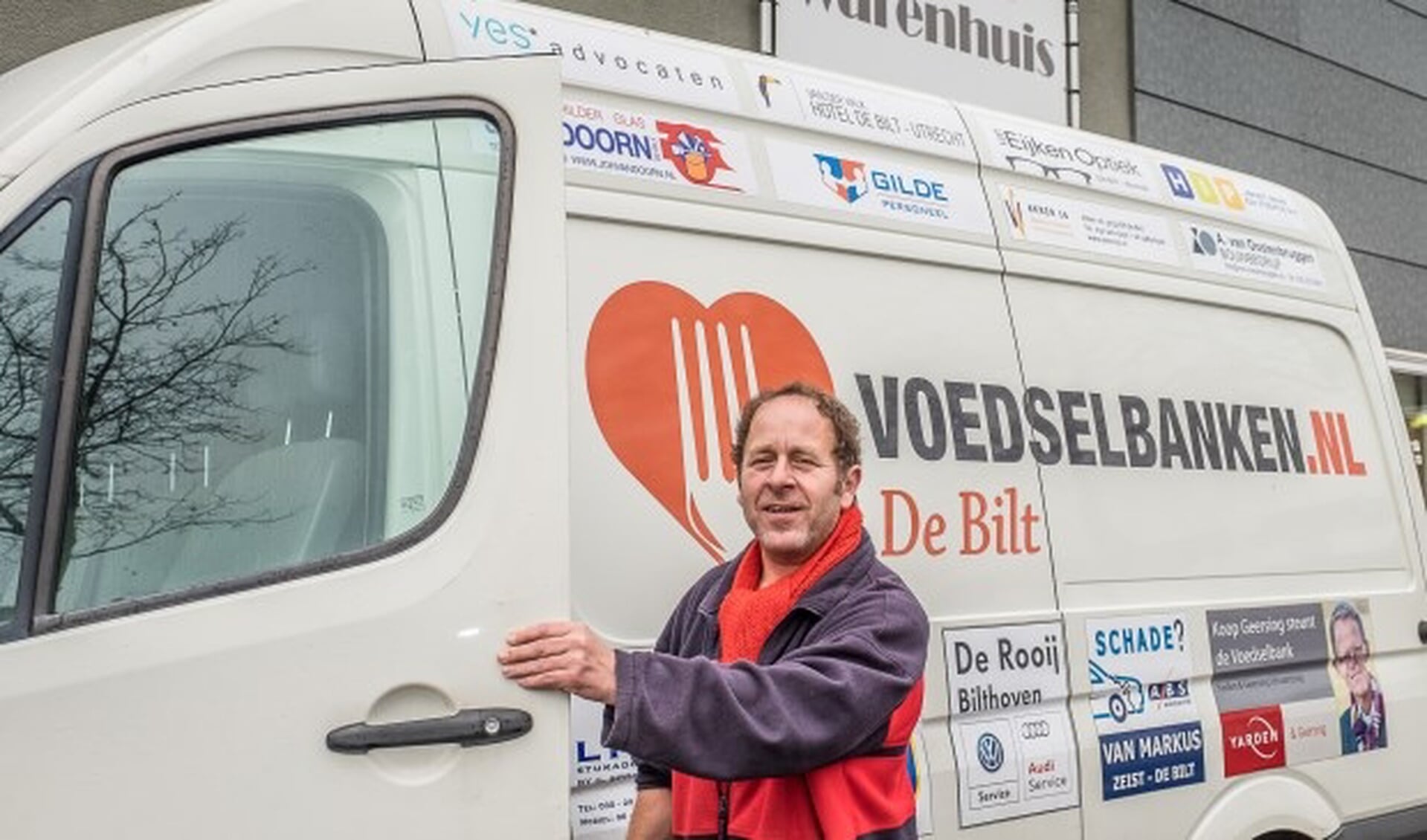 Wie komt Luc  en zijn collega's helpen? FOTO: Hans Lebbe 