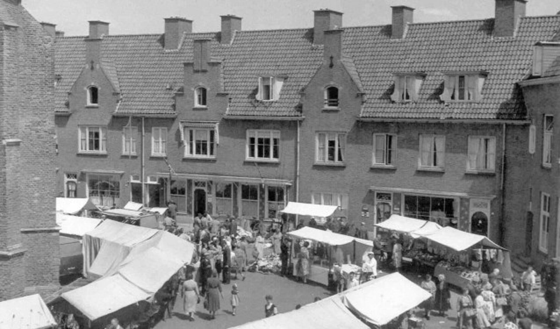 Delftse Schoolarchitectuur Wageningen - Wageningse markt jaren 50.