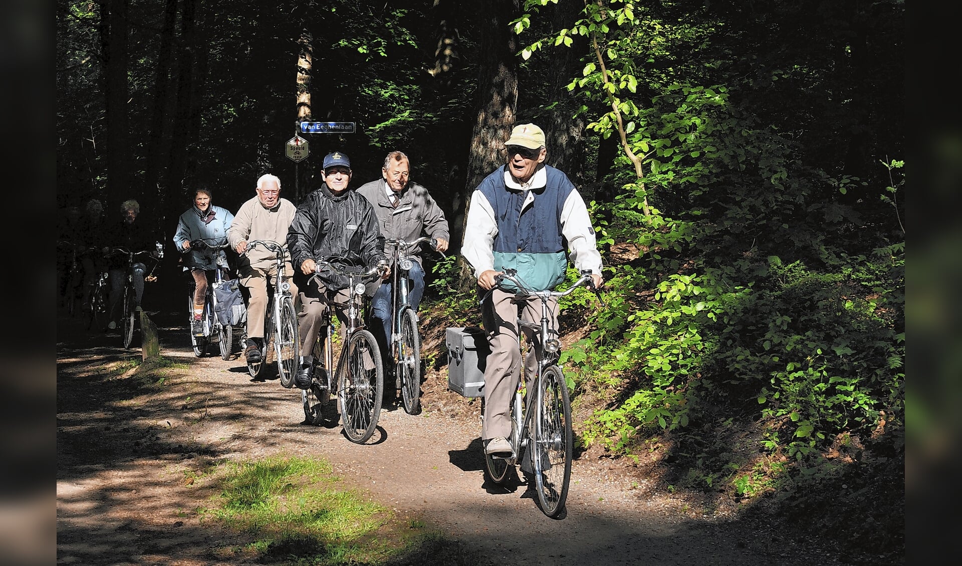 De ANWB en Fietsersbond verwachten een lente vol binnenlands fietsplezier. 