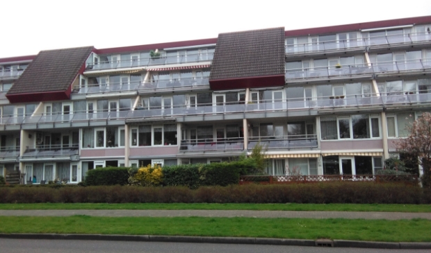 De terrasflat aan de Camera Obscuralaan.
