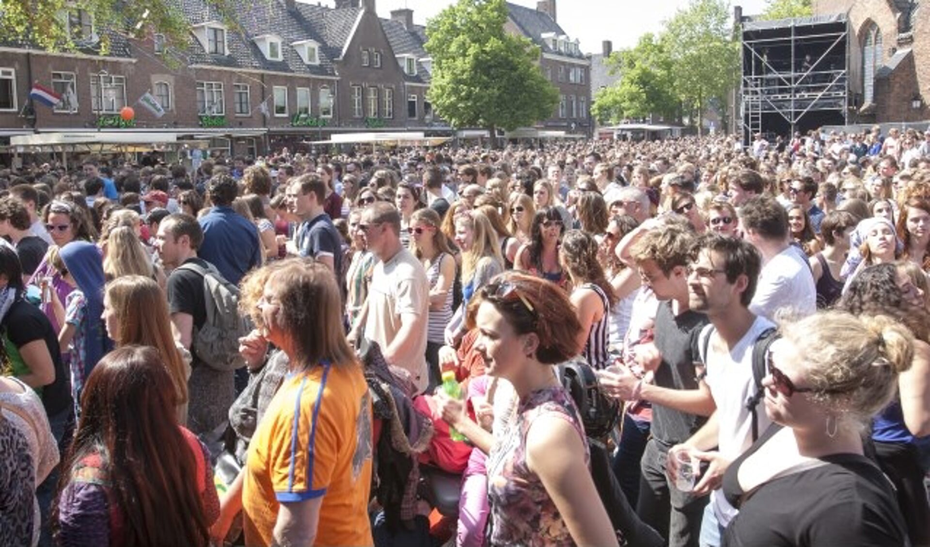 De horecaondernemers op de Markt zijn zwaar teleurgesteld in de gemeente en 5 mei-organisator Wageningen45. Foto: Johan Mulder