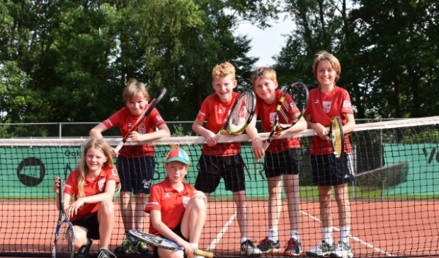 Wageningse kampioenen, vlnr: Sofie, Tijn, Saar, Kaj, Sjoerd en ChrisFoto: Corine in ’t Anker