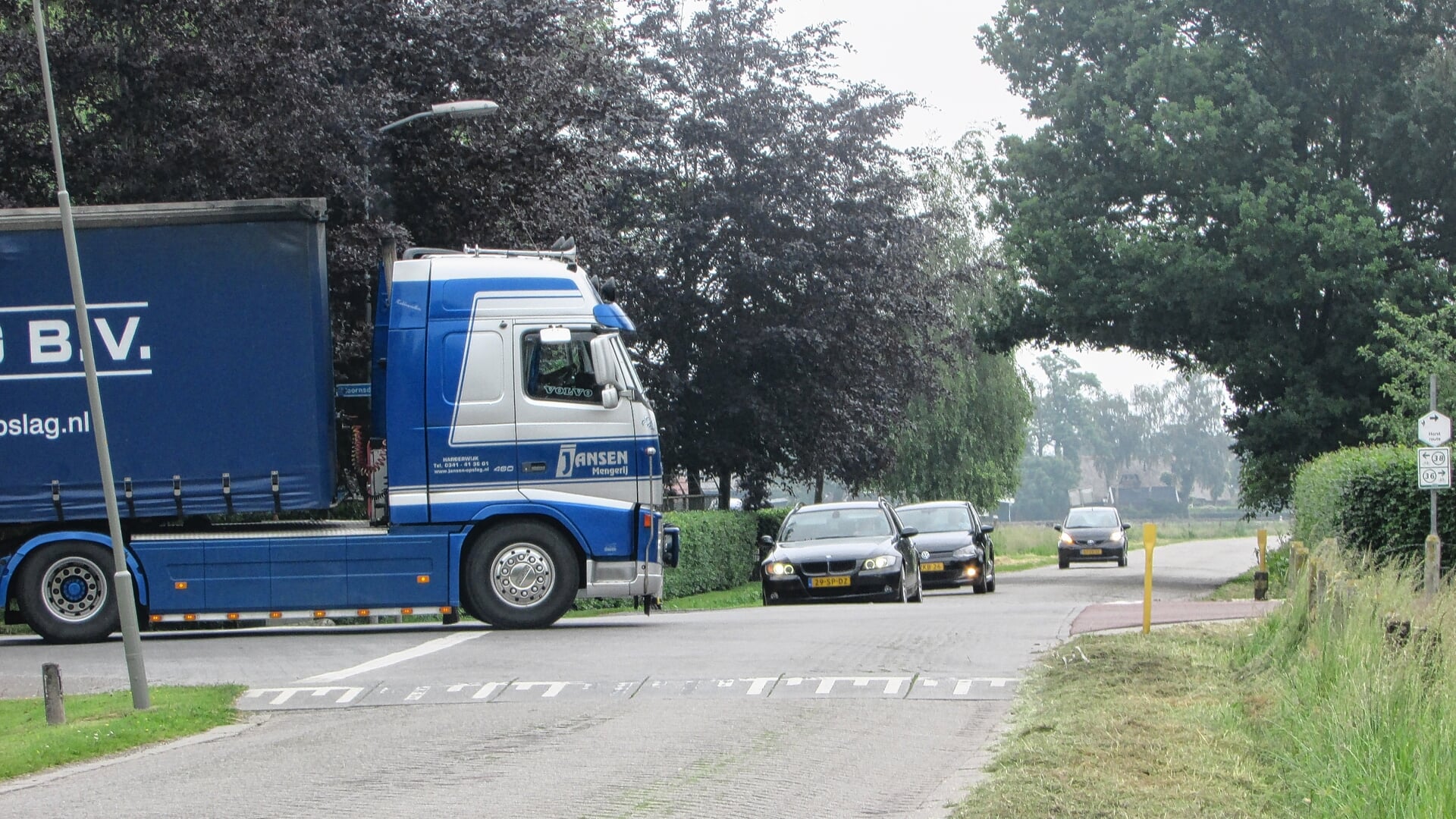Kruising Hoornsdam met Waterweg.