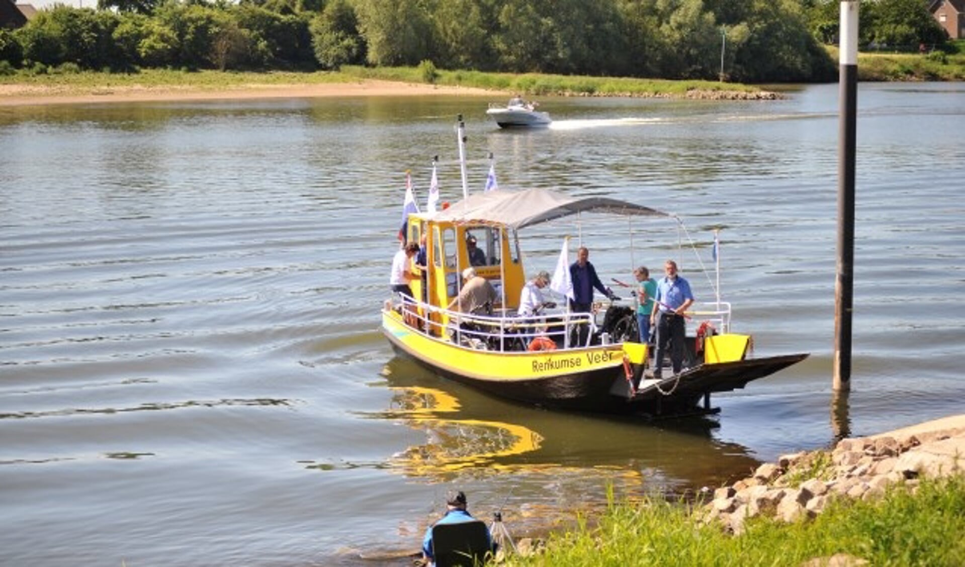 Veerverbinding Renkum Heteren vaart weer. Foto: gertbudding.nl