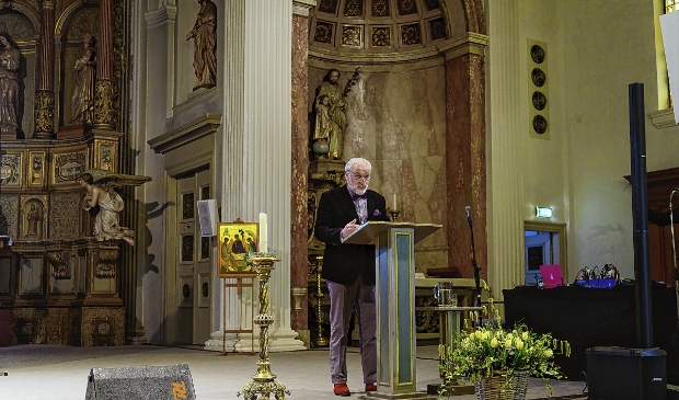 <p>Columnist Joop de Keijzer mocht de preek verzorgen.</p>