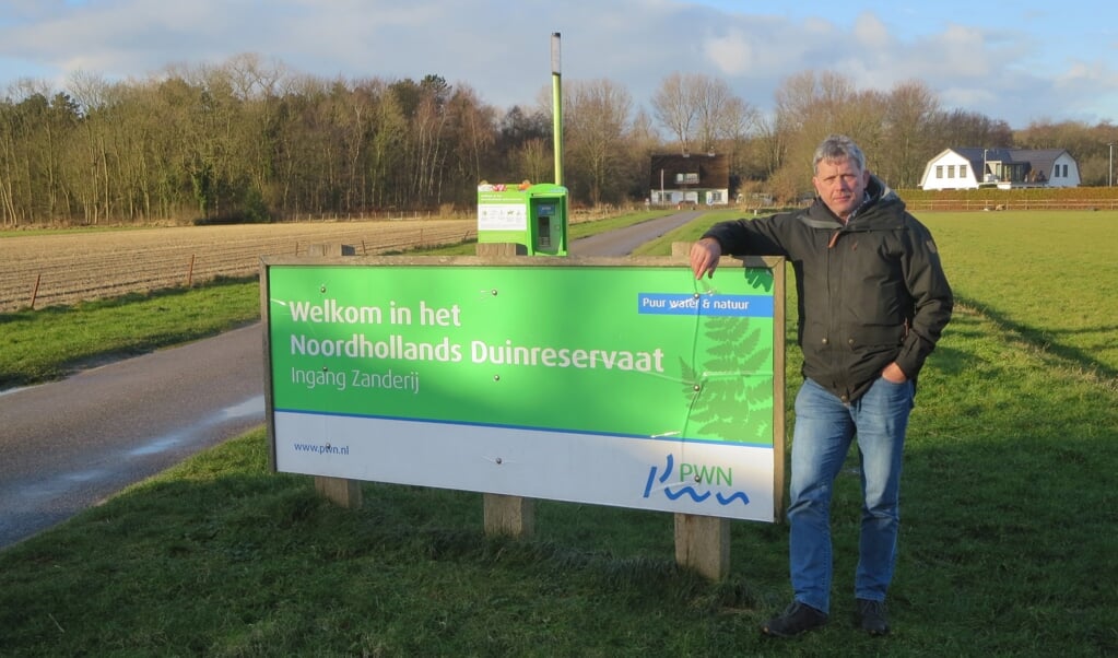 Niels Hogeweg in het huidige landschap met bollengrond (foto Peter van Eerden)