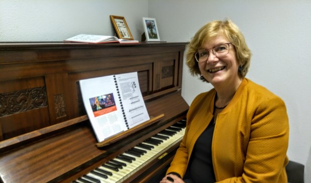 Ali Hendriksen is vol enthousiasme gestart op de Heuvelrug Muziekschool