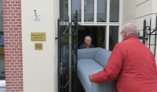 De bekende KLIPPAN-bank mag niet ontbreken in de expositie.