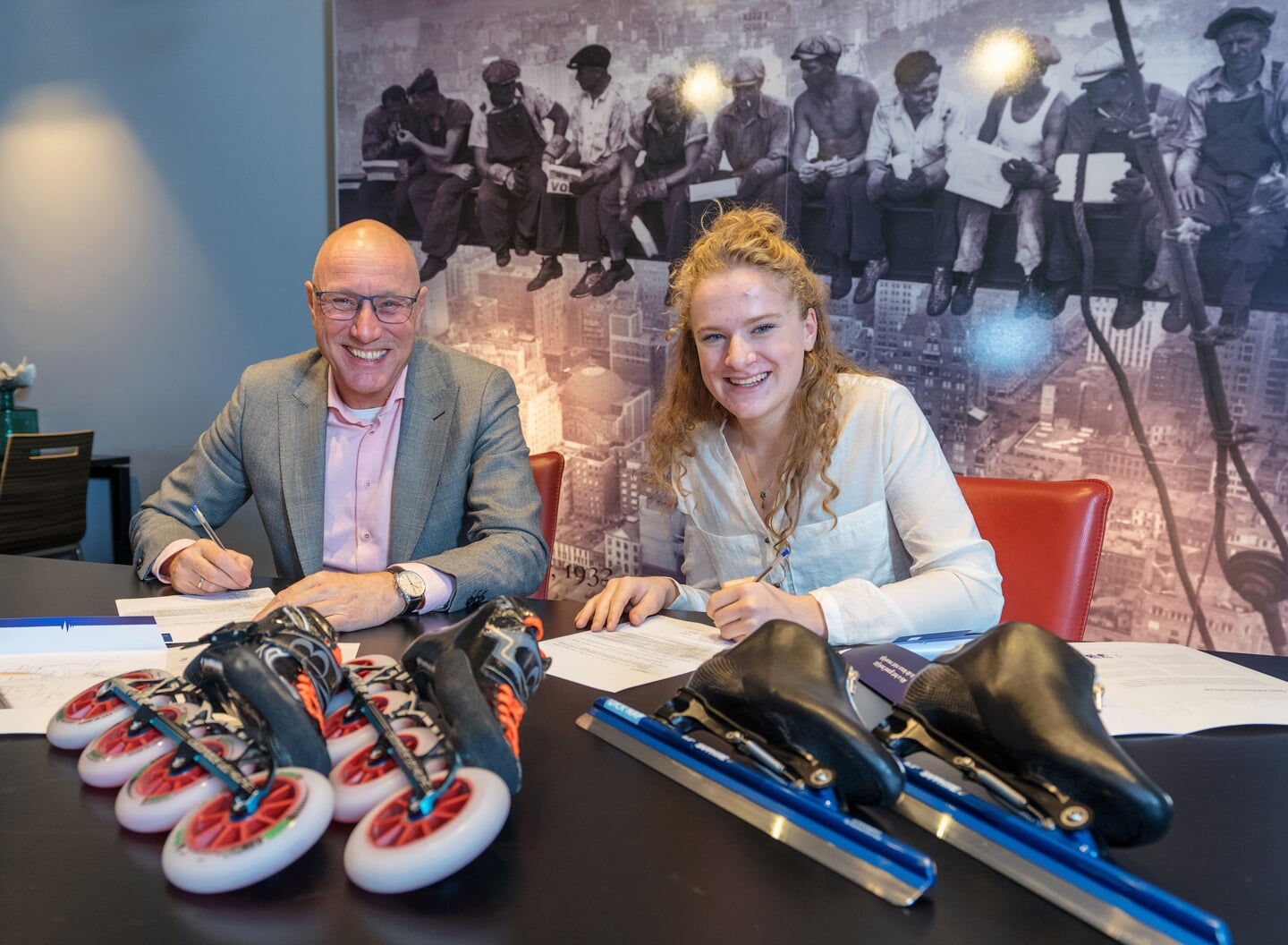 Hans Koopman (links) is een van de trouwe sponsors van Marit van Beijnum