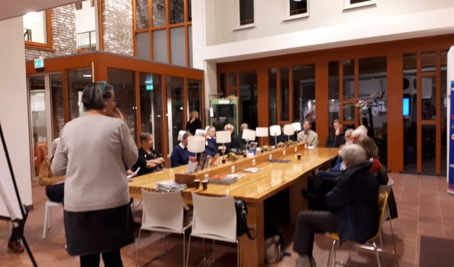 Mariet Wolterbeek was verrast over de verschillende uitkomsten aan haar dialoogtafel.