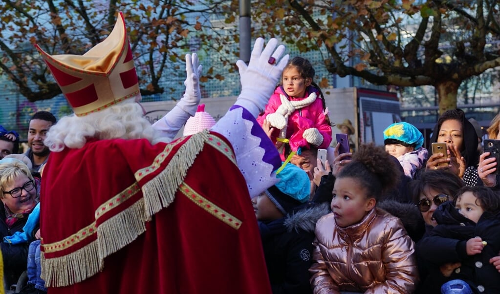 Sinterklaas wordt elk jaar opgewacht door veel Amstelveense kinderen.