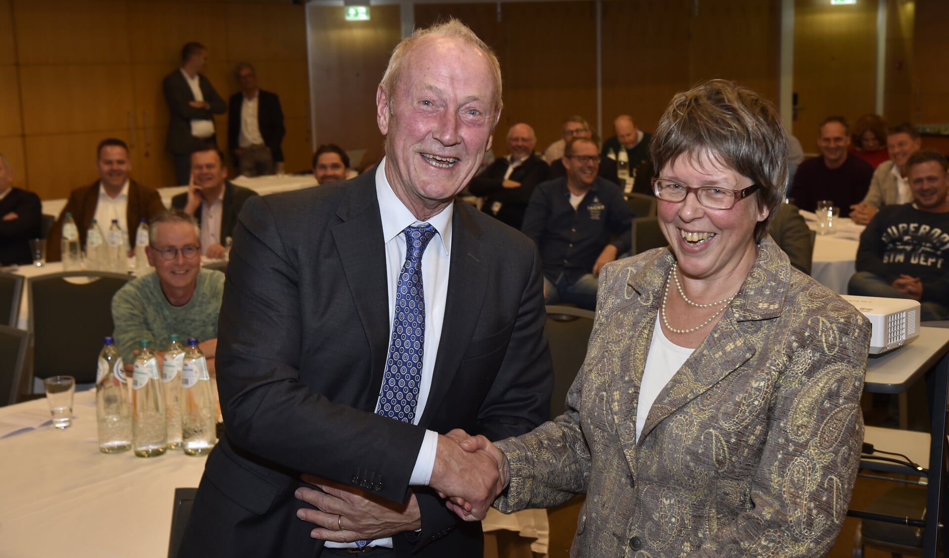 Judith de Pagter volgt Kees Wantenaar op als voorzitter van de Soester Zakenkring