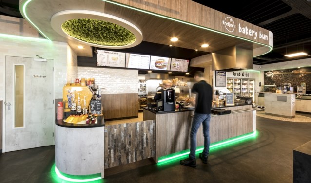 Bij veel tankstations wordt tegenwoordig niet alleen maar brandstof verkocht.