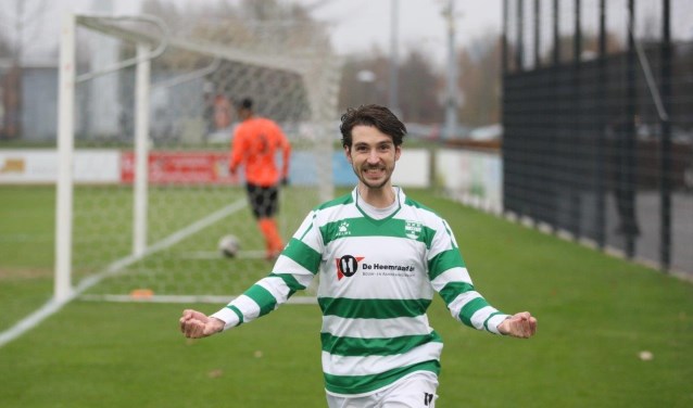 Blijdschap bij Amstelveen Heemraad. De ploeg won met 0-2 van Desto.