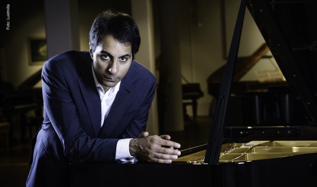 Pianist Saleem Ashkar speelt op zaterdag 1 december pianoklassiekers van Beethoven en Debussy.