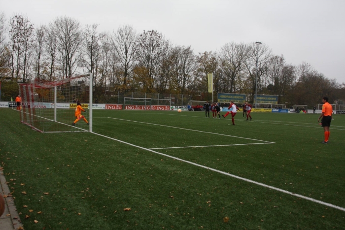 Penalty door Vince de Kwant voor 1-1