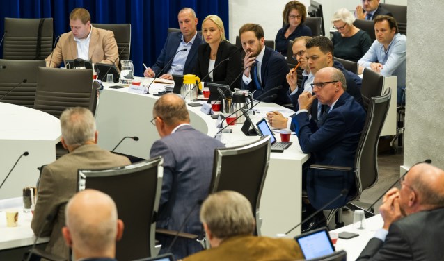 De gemeenteraad toonde zich kritisch richting het college over de informatievoorziening over de zaak-Vink.