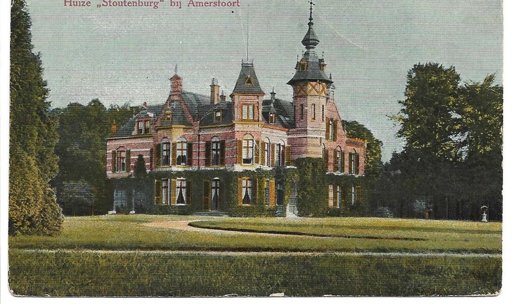 Verschillende tijdsbeelden staan in het boek, zoals van het verdwenen en elders herbouwde kasteel Stoutenburg.