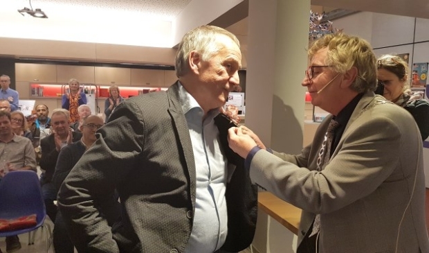 Sjaak Driessen ontving donderdag het Verguld Wagenings erezilver.