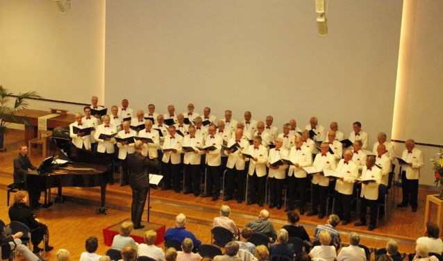 Zang en Vriendschap tijdens haar voorjaarsconcert.