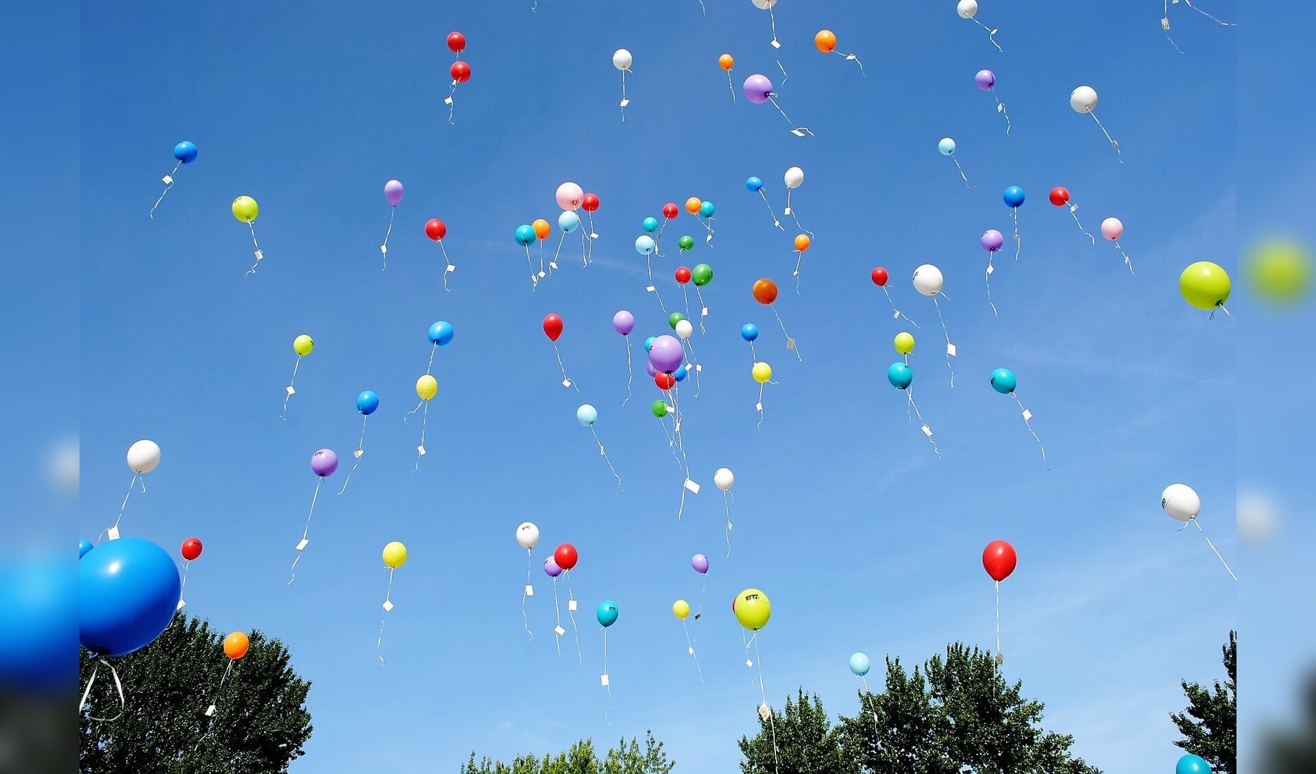 Ballonnen kiezen het luchtruim