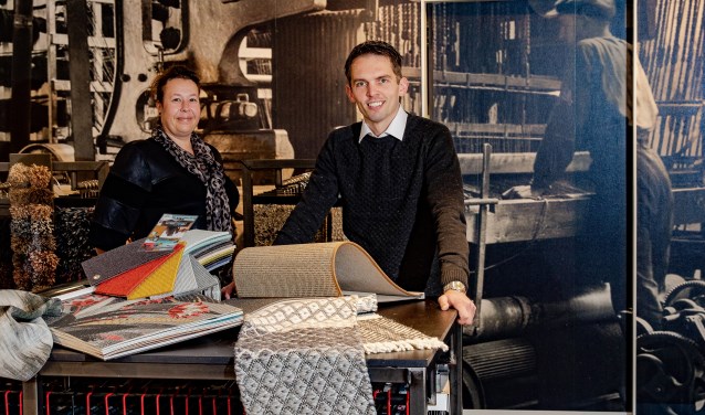Rudy van den Berg en Chantal Ruijter helpen mensen bij de inrichting van hun huis.
