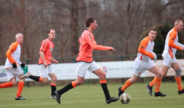 <p>Jelle Neumann, hier op archiefbeeld, scoorde net als vorige week bij Achterveld.</p>
