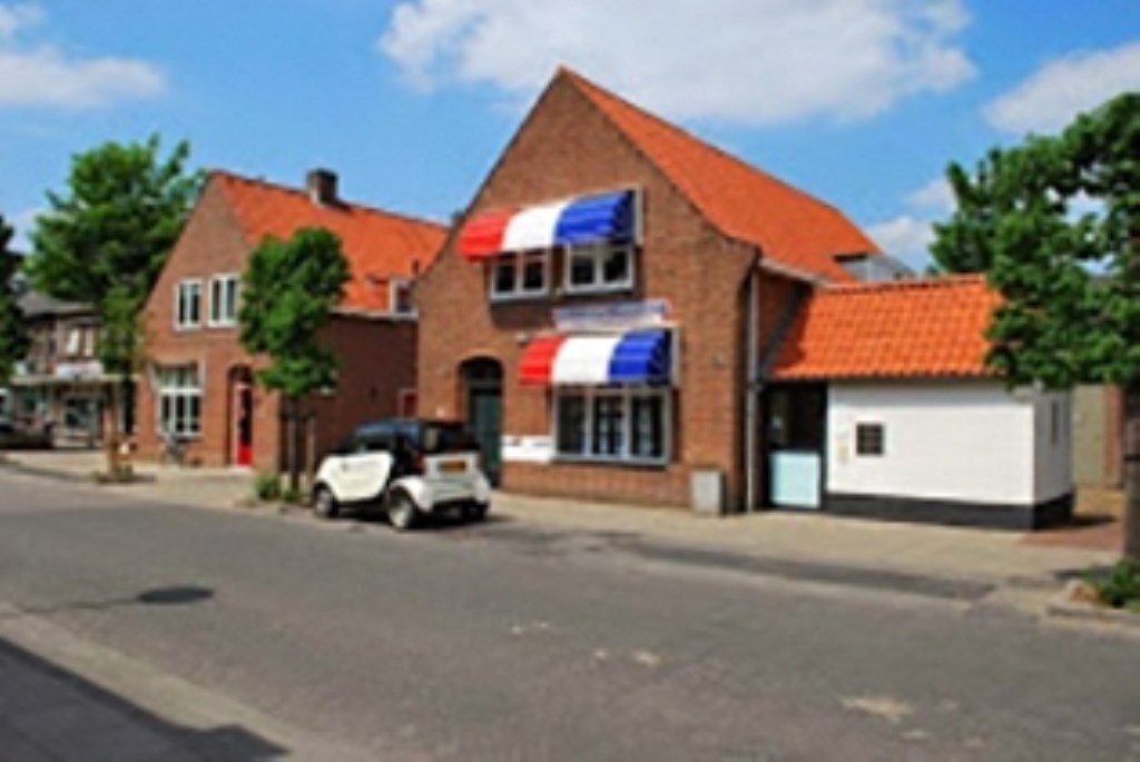 Tekelenburg & Advocaat is gevestigd aan de Dorpsstraat 251 in Scherpenzeel.