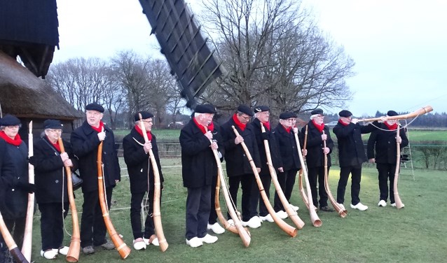 De Dijkbloazers uit Lunteren openen zaterdag 22 december de muzikale winterwandeling van Renswoude.
