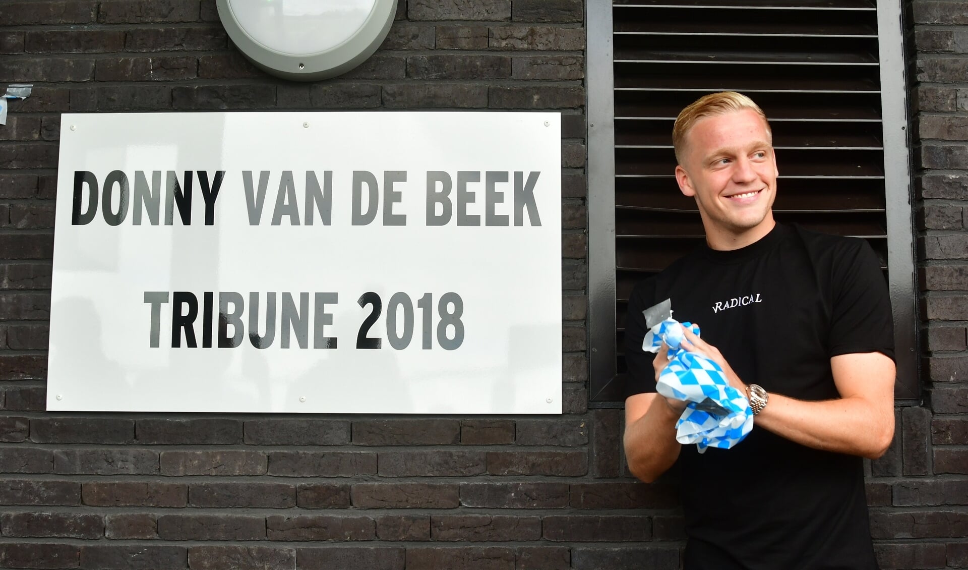 Nijkerkervener Donny van de Beek was in en tegen Italië trefzeker voor het Nederlands elftal.