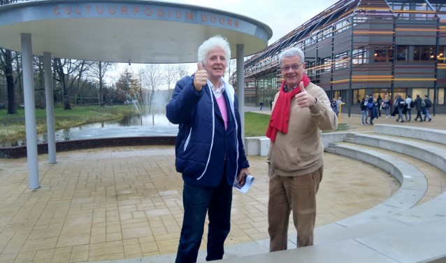 Wout Nijland en Richard Limpens bij het nieuwe Cultuurpodium Doorn
