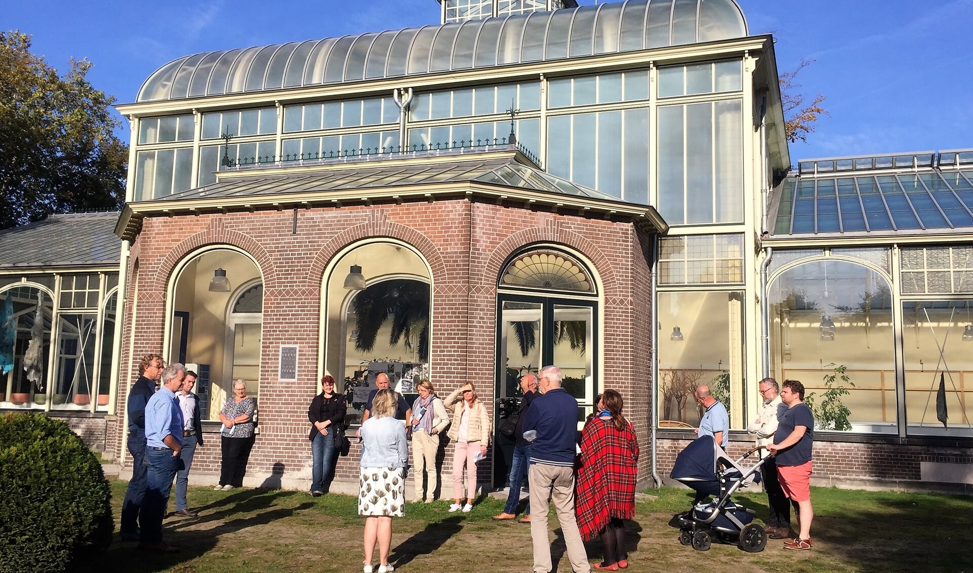 In het Cantonspark worden maandelijks rondleidingen gegeven.