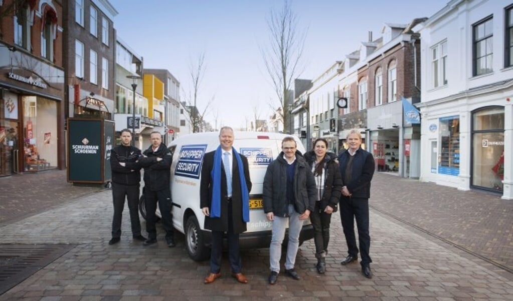 Als antwoord op de ramkraken van het afgelopen jaar in Nederland, waar ook winkels in Veenendaal bij betrokken waren, gaat Winkelstad Veenendaal extra maatregelen nemen in het verhogen van de veiligheid van de binnenstad.