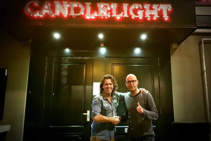 Horeca ondernemer Robin Speksnijder en Michel Kraaijeveld (sponsor commissie SKC Merwede/Multiplaat)