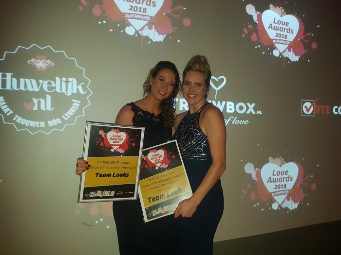 TEAM LOOKS VALT IN DE PRIJZEN...WINNAAR LOVE AWARDS!