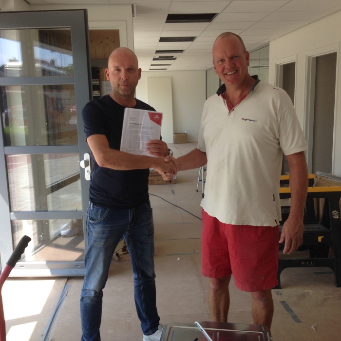 Mark Hogendoorn en Michel Kraaijeveld (sponsor commissie SKC Merwede/Multiplaat)