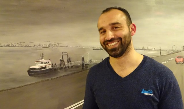 Mohammad Alokla wandelt graag langs de rivier.
