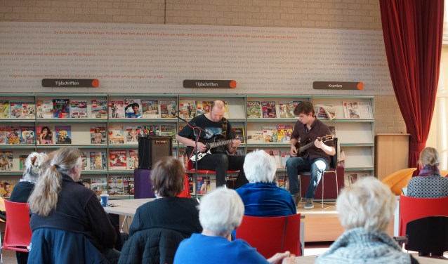 Om de week is er ruimte voor lokaal talent in de bibliotheek.